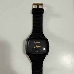 Nixon Rubber Player